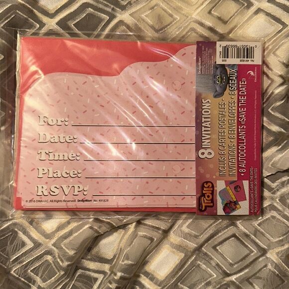 Trolls Pack of 8 Party Invitations with Envelopes - Picture 5 of 5